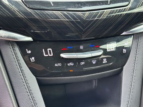 Used 2023 Cadillac XT6 Premium Luxury AWD/4WD image 19