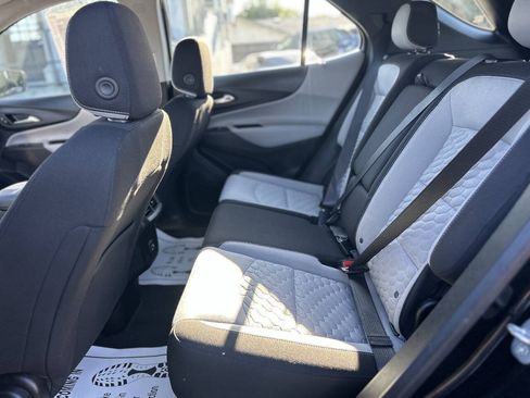 Used 2021 Chevrolet Equinox LS FWD image 16