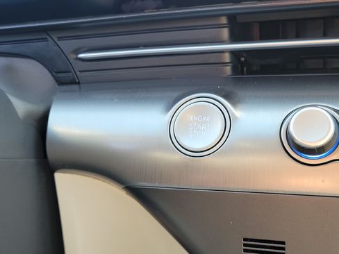 Used 2024 Hyundai Kona SEL FWD image 28