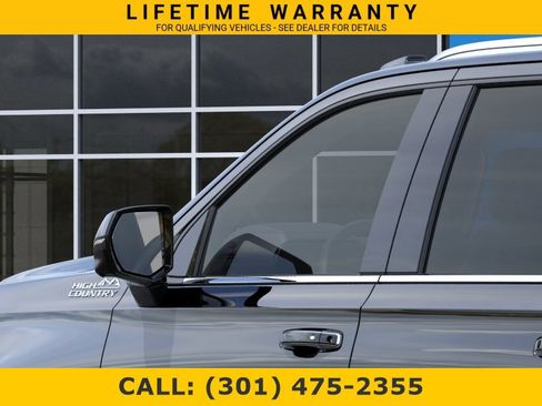 New 2026 Chevrolet Suburban High Country AWD/4WD image 12
