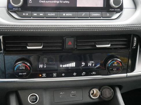 Certified 2021 Nissan Rogue SV image 24