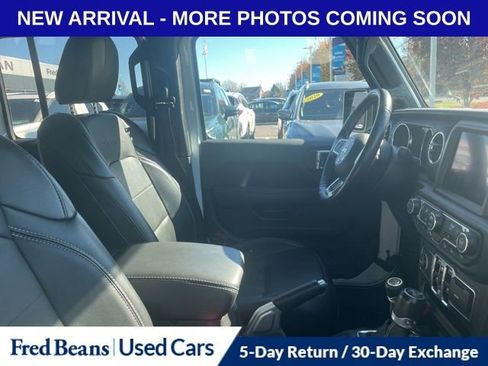 Used 2022 Jeep Wrangler Unlimited Sahara w/ Cold Weather Group image 9