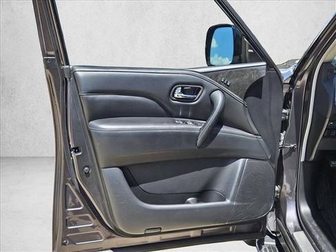 Used 2022 INFINITI QX80 Luxe w/ All-Season Package RWD image 11