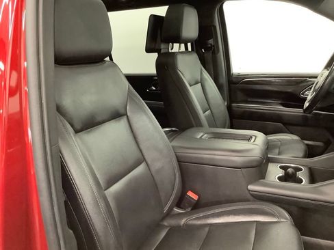 Used 2021 Chevrolet Suburban Z71 w/ Rear Media and Nav Package AWD/4WD image 36