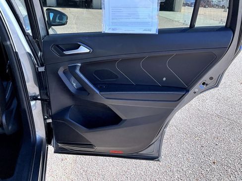 Used 2023 Volkswagen Tiguan SEL R-Line image 19