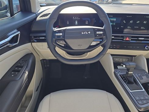 New 2026 Kia Sportage EX image 14