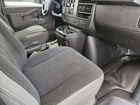 Used 2025 GMC Savana 2500 w/ Driver Convenience Package RWD image 19