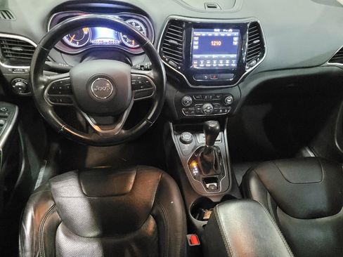 Used 2019 Jeep Cherokee Limited image 22