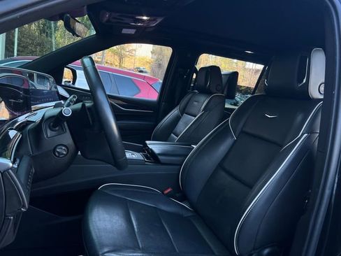 Used 2021 Cadillac Escalade ESV Sport w/ Driver Assist Tech Package image 15