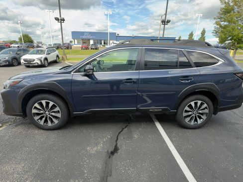 Used 2023 Subaru Outback Limited image 6