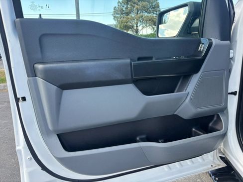 Used 2022 Ford F150 XL w/ Equipment Group 101A High AWD/4WD image 9