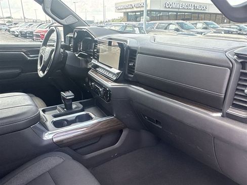 Used 2023 Chevrolet Silverado 1500 LT Trail Boss w/ LPO, Dark Essentials Package AWD/4WD image 28