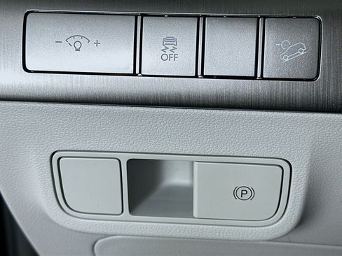 Used 2025 Hyundai Kona SEL FWD image 17