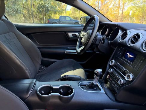 Used 2020 Ford Mustang Coupe image 18