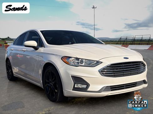 Used 2019 Ford Fusion SE w/ Equipment Group 151A FWD image 1