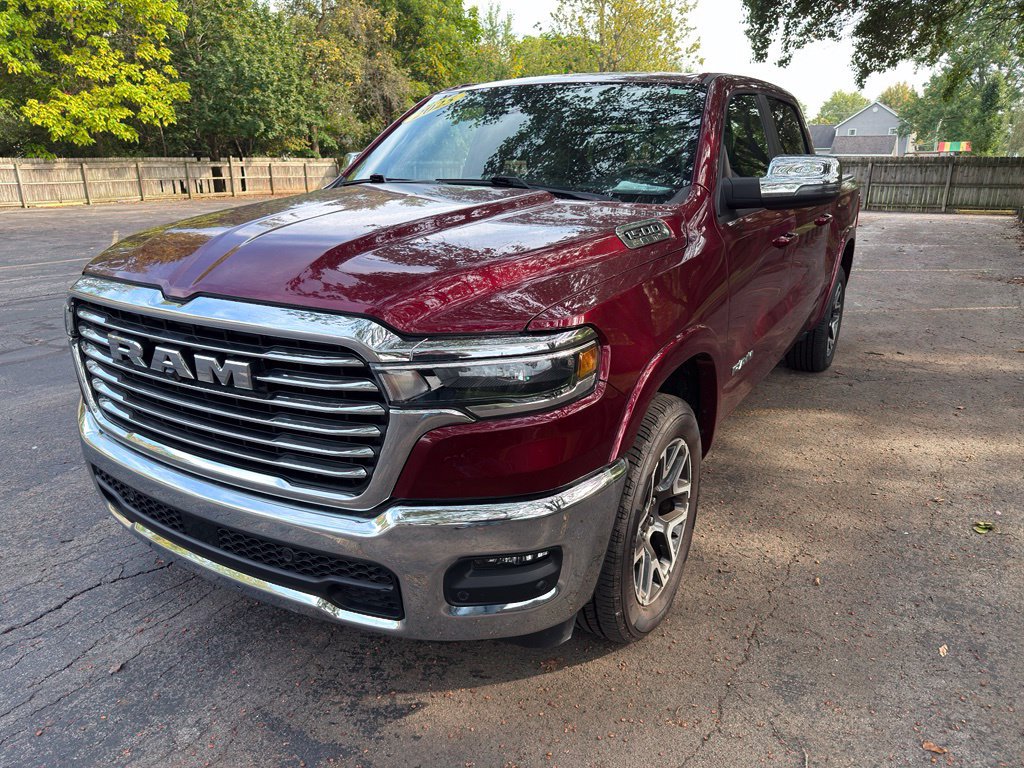 Used 2025 RAM 1500 Laramie AWD/4WD image 21