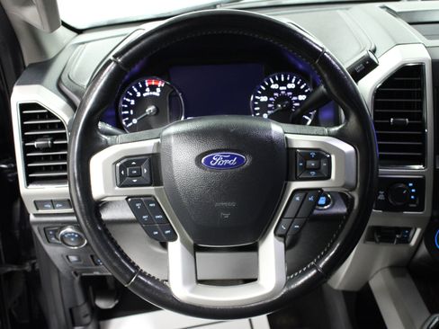 Used 2021 Ford F250 Lariat w/ Lariat Ultimate Package AWD/4WD image 17