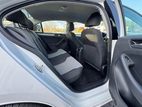 Used 2018 Volkswagen Jetta S FWD image 28