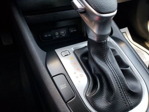 Used 2019 Kia Forte LXS FWD image 19