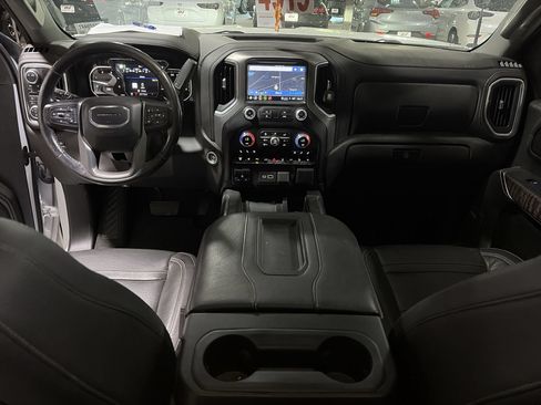 Used 2022 GMC Sierra 3500 Denali w/ Denali Ultimate Package AWD/4WD image 22