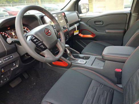 New 2026 Nissan Frontier PRO-4X w/ Pro-4x Convenience Package AWD/4WD image 7