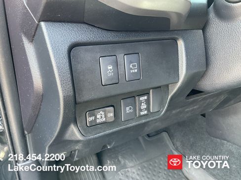 Used 2020 Toyota Tacoma Limited AWD/4WD image 29