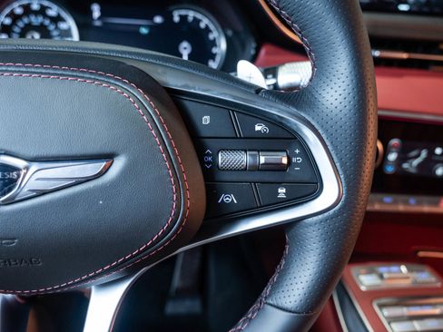 Used 2025 Genesis GV70 3.5T Sport w/ Sport Advanced Package image 21