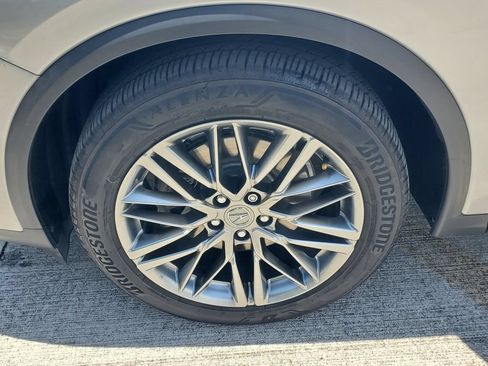 Used 2024 Acura MDX SH-AWD w/ Advance Package image 4