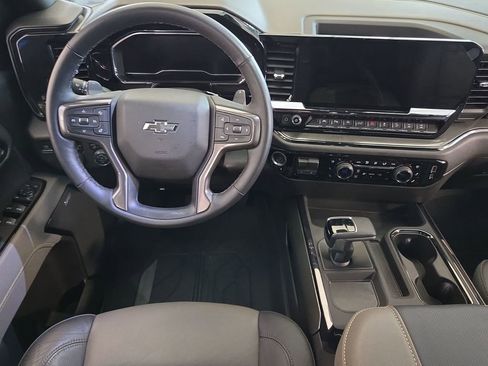 Used 2025 Chevrolet Silverado 1500 ZR2 w/ Technology Package image 28