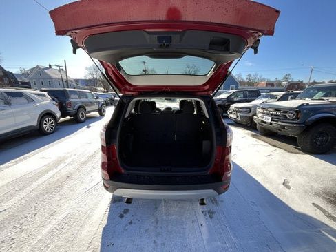 Used 2018 Ford Escape SE image 9