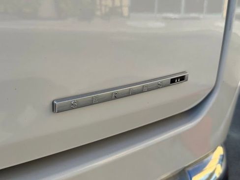Used 2024 Jeep Wagoneer L Series II RWD image 12