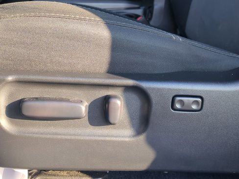 Used 2021 Toyota Tacoma TRD Sport image 28