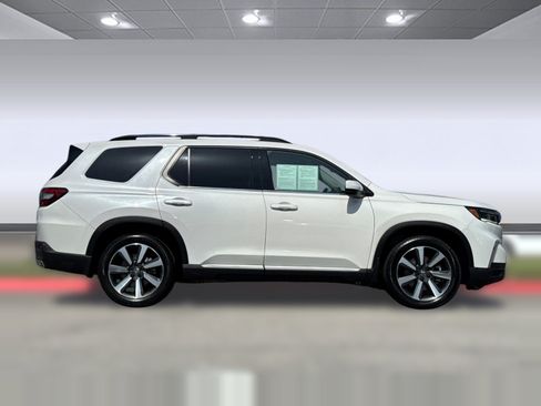 Certified 2023 Honda Pilot Touring image 8