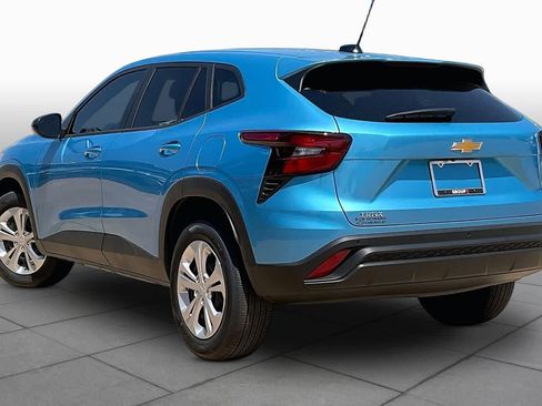 Certified 2026 Chevrolet Trax LS w/ Driver Confidence Package FWD image 12