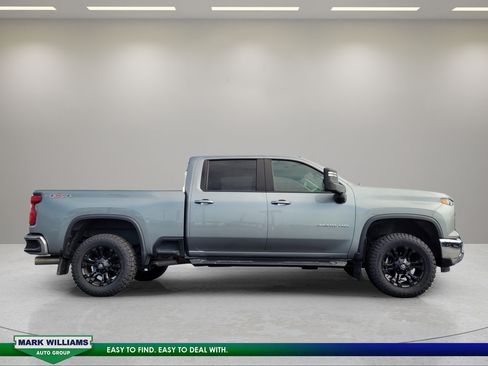 Used 2024 Chevrolet Silverado 2500 LT w/ All Star Edition AWD/4WD image 2