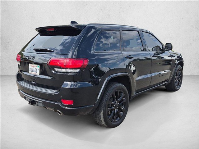 Used 2019 Jeep Grand Cherokee Altitude AWD/4WD image 5