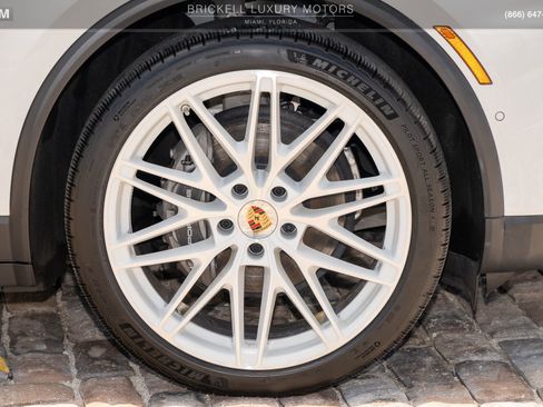 Used 2024 Porsche Macan 4 Electric AWD/4WD image 40