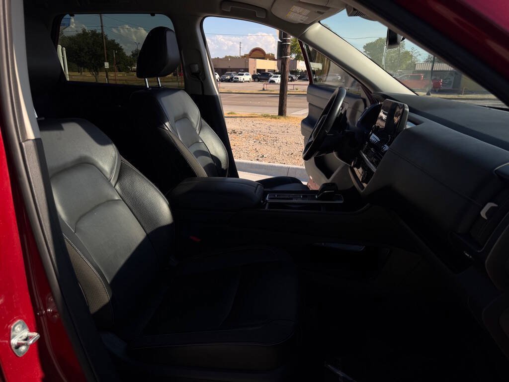 Used 2022 Nissan Pathfinder SL FWD image 15