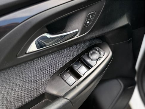 Used 2022 Chevrolet TrailBlazer LT w/ Driver Confidence Package image 8