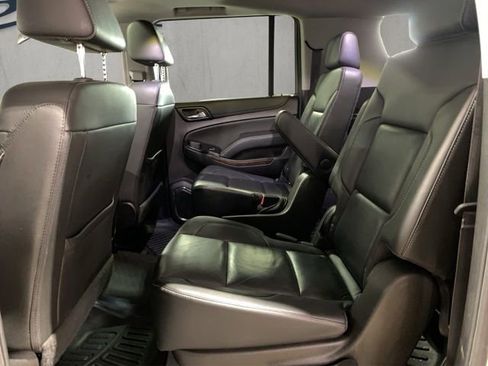 Used 2020 Chevrolet Suburban LT AWD/4WD image 7