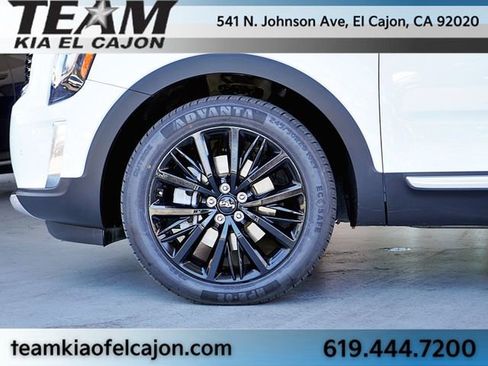 Certified 2022 Kia Telluride SX w/ Towing Package FWD image 7