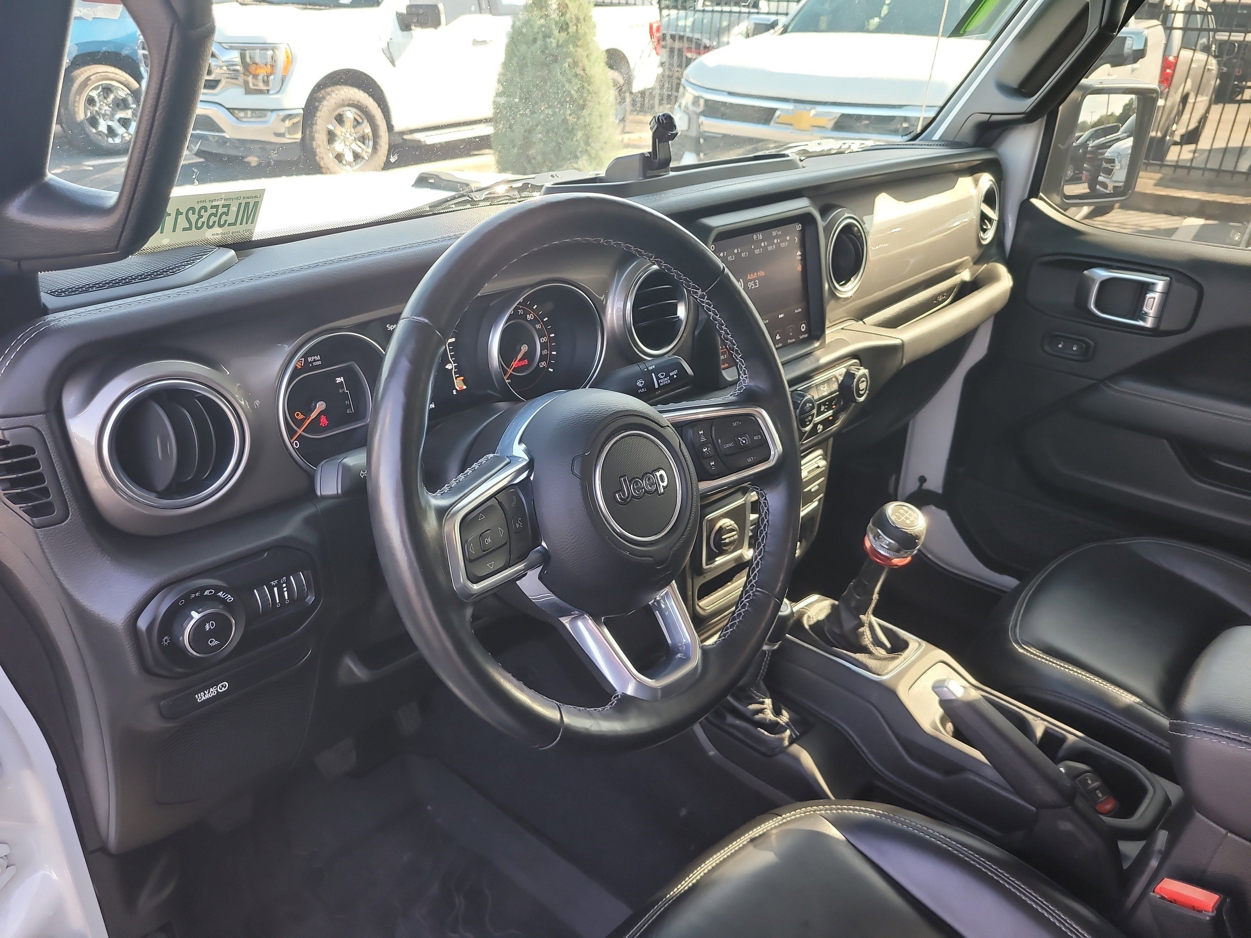 Used 2021 Jeep Gladiator Overland AWD/4WD image 19