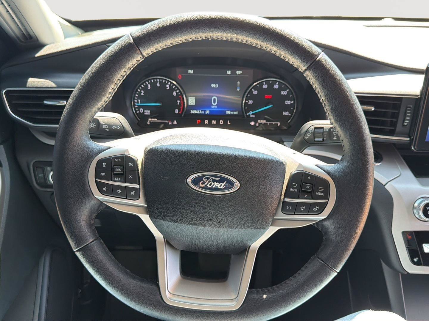 Used 2024 Ford Explorer XLT w/ Equipment Group 202A RWD image 19