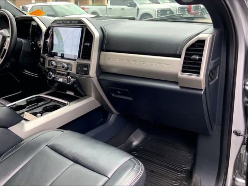 Certified 2022 Ford F350 Lariat w/ Lariat Ultimate Package image 17