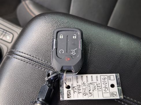 Used 2021 GMC Terrain SLT w/ Elevation Edition image 38