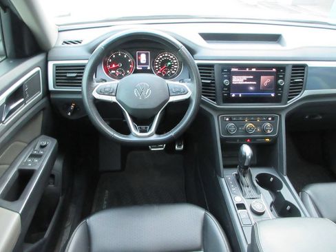 Used 2021 Volkswagen Atlas SE AWD/4WD image 16
