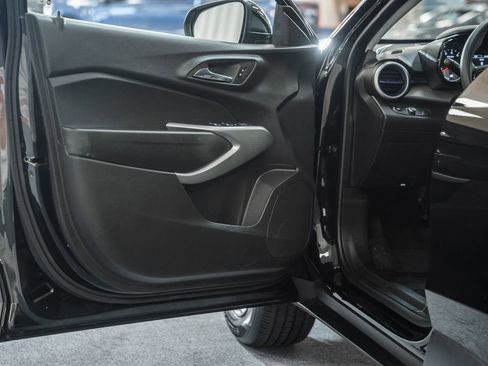 Used 2024 Chevrolet Trax LS w/ LS Convenience Package image 31