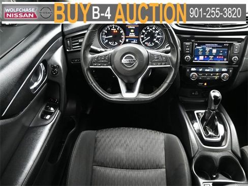 Used 2018 Nissan Rogue SV image 12