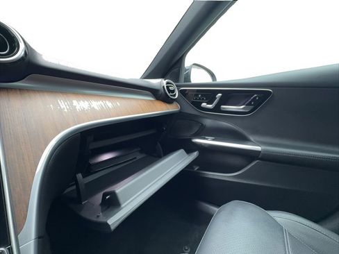 Used 2025 Mercedes-Benz C 300 Sedan image 42