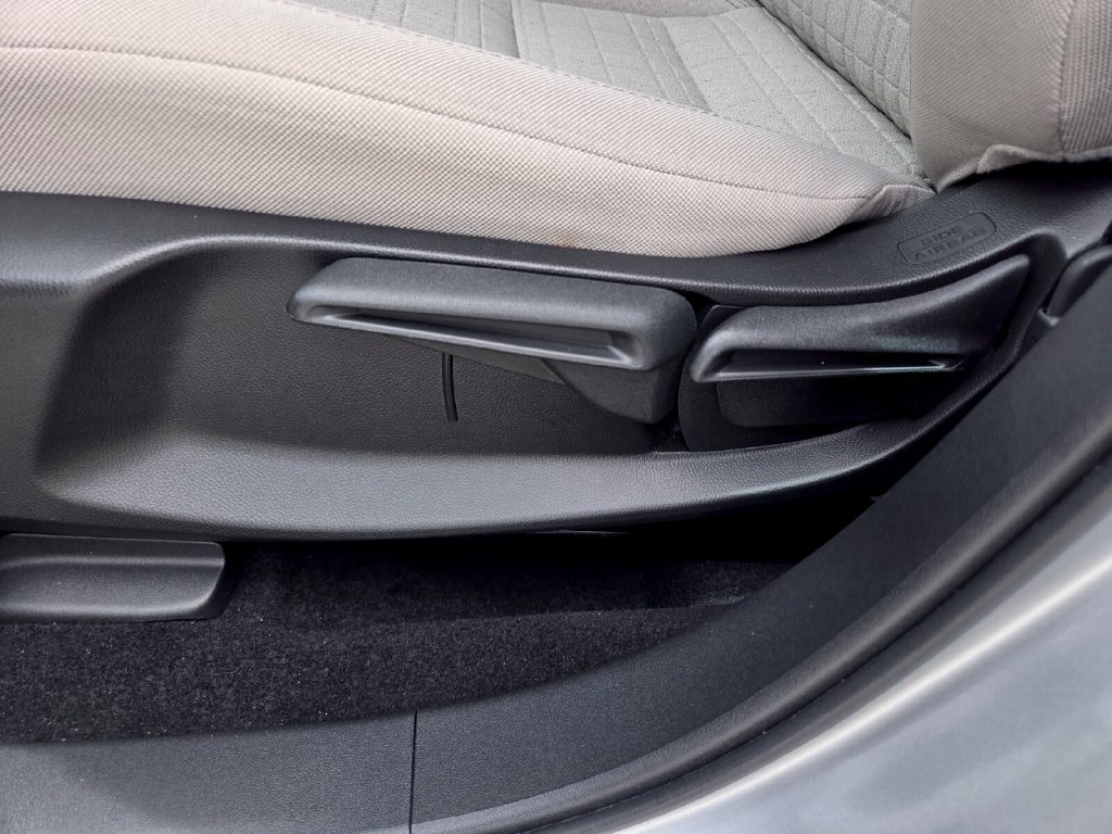 Certified 2025 Honda HR-V LX image 10